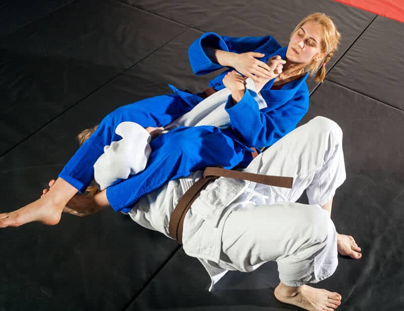 Brazilian Jiu Jitsu Lessons for Adults in Fort Dodge IA - Arm Bar Women BJJ